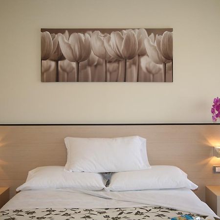 Albergo Borgonovo Badia  الغرفة الصورة